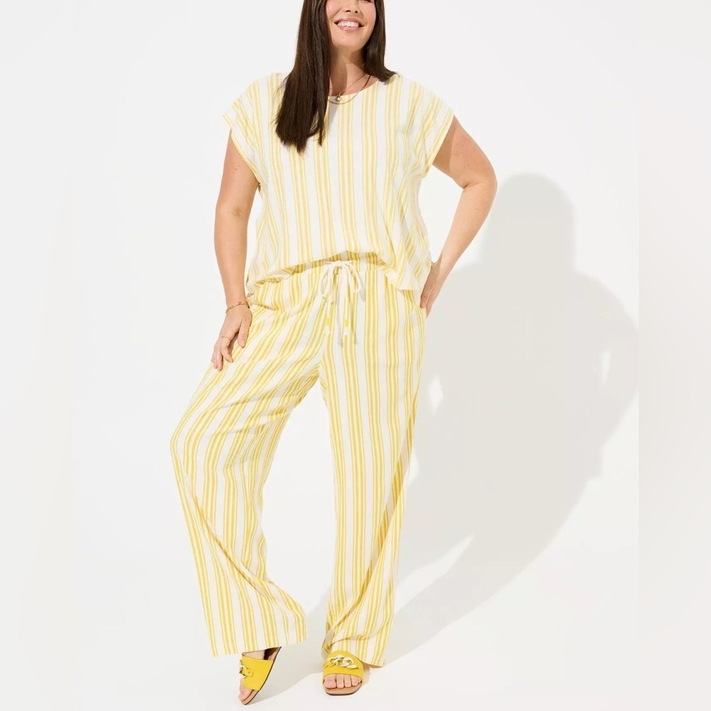 TORRID Pull On Wide Leg Stretch Linen High Rise Pants